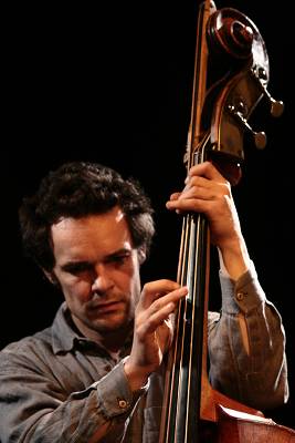 Banz Oester with "Quartier Lointain Feat. Banz Oester" at L'Ecurie, Geneva, Switzerland, 2005