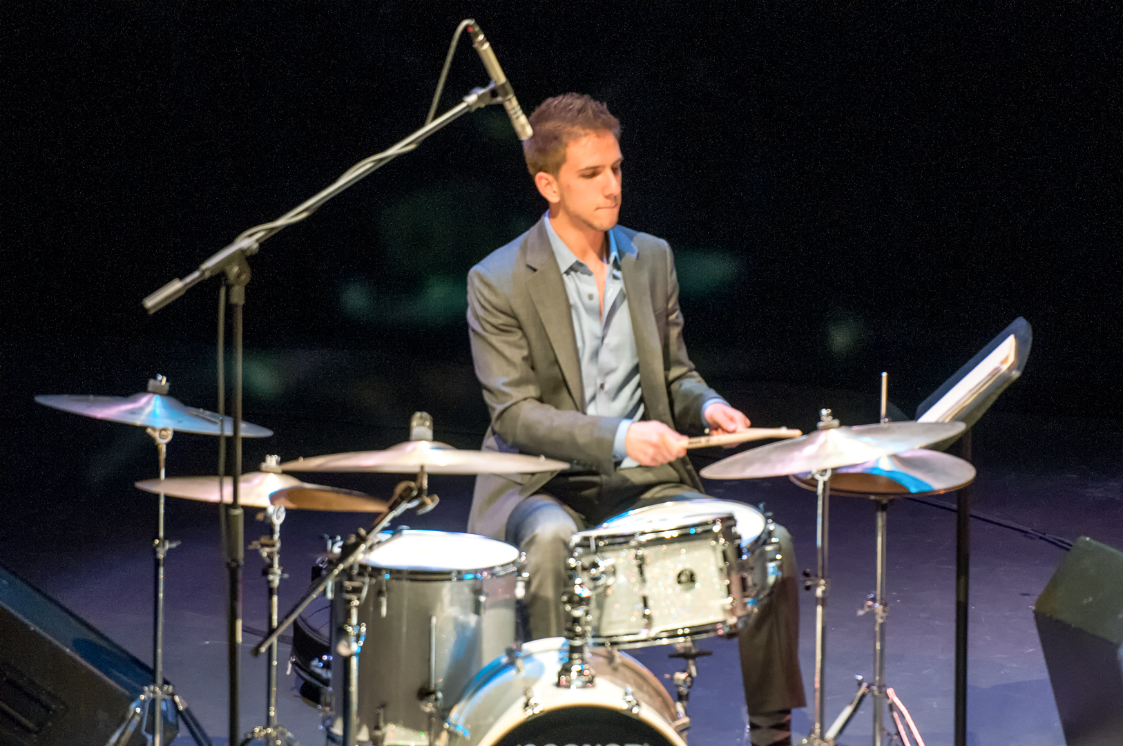 Evan sherman with the cyrus chestnut trio at the tempe arts center