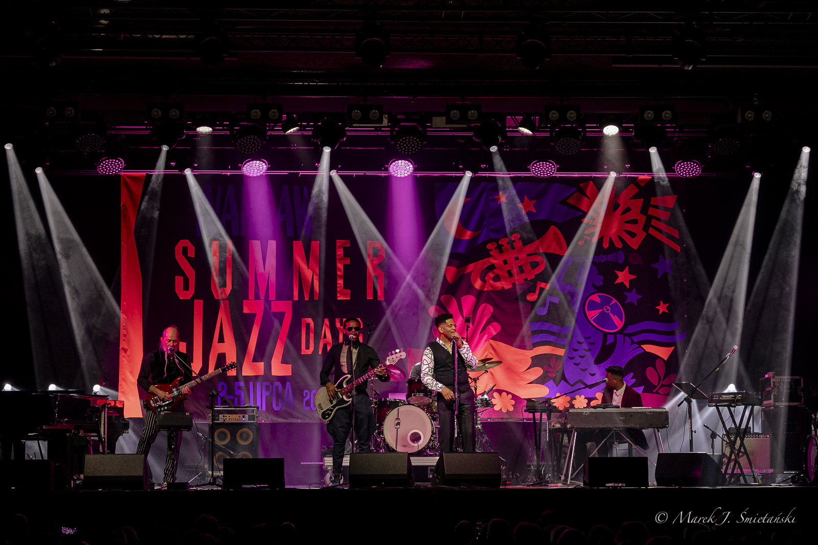 Adrian Younge band — jazz photo by Marek J. Śmietański | All About Jazz