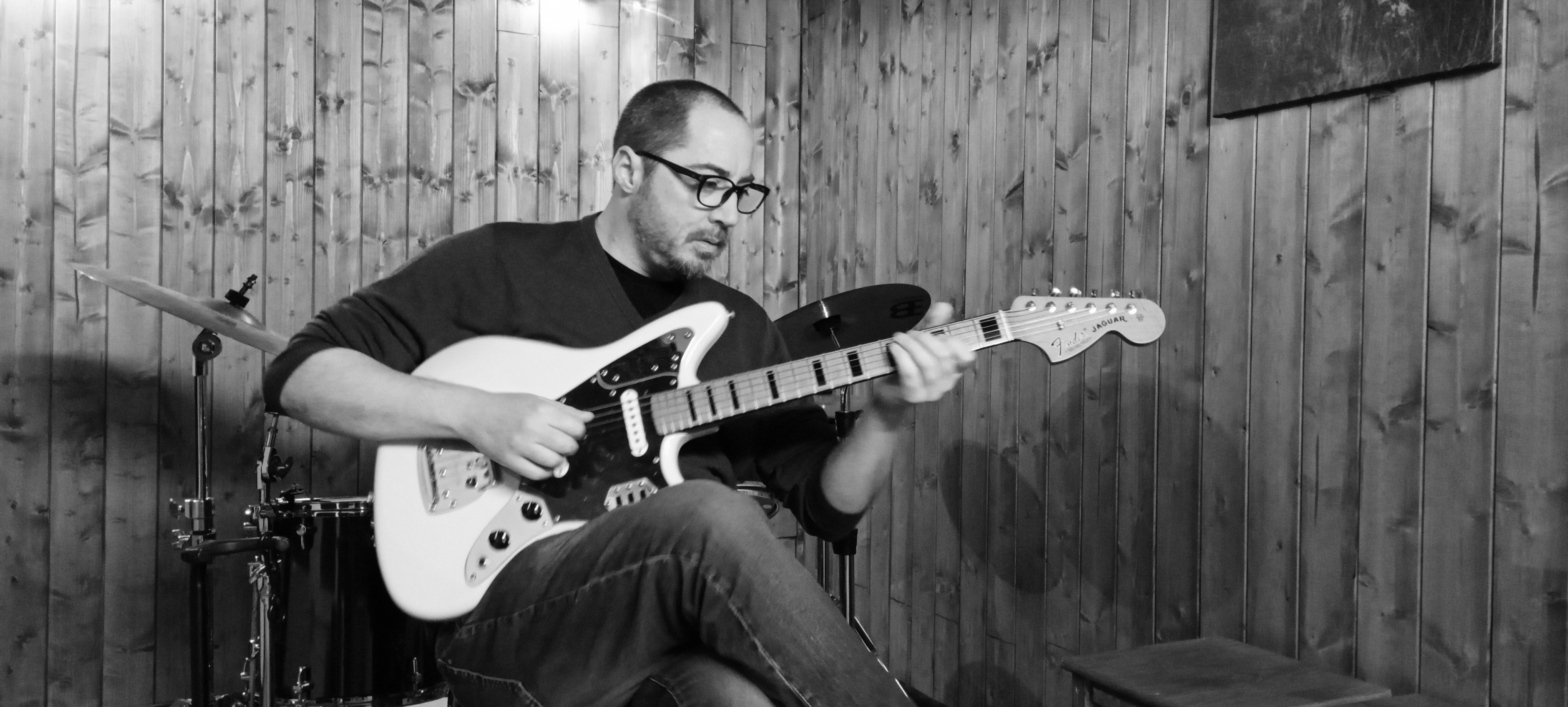Luca Crispino, musicista, chitarrista , compositore