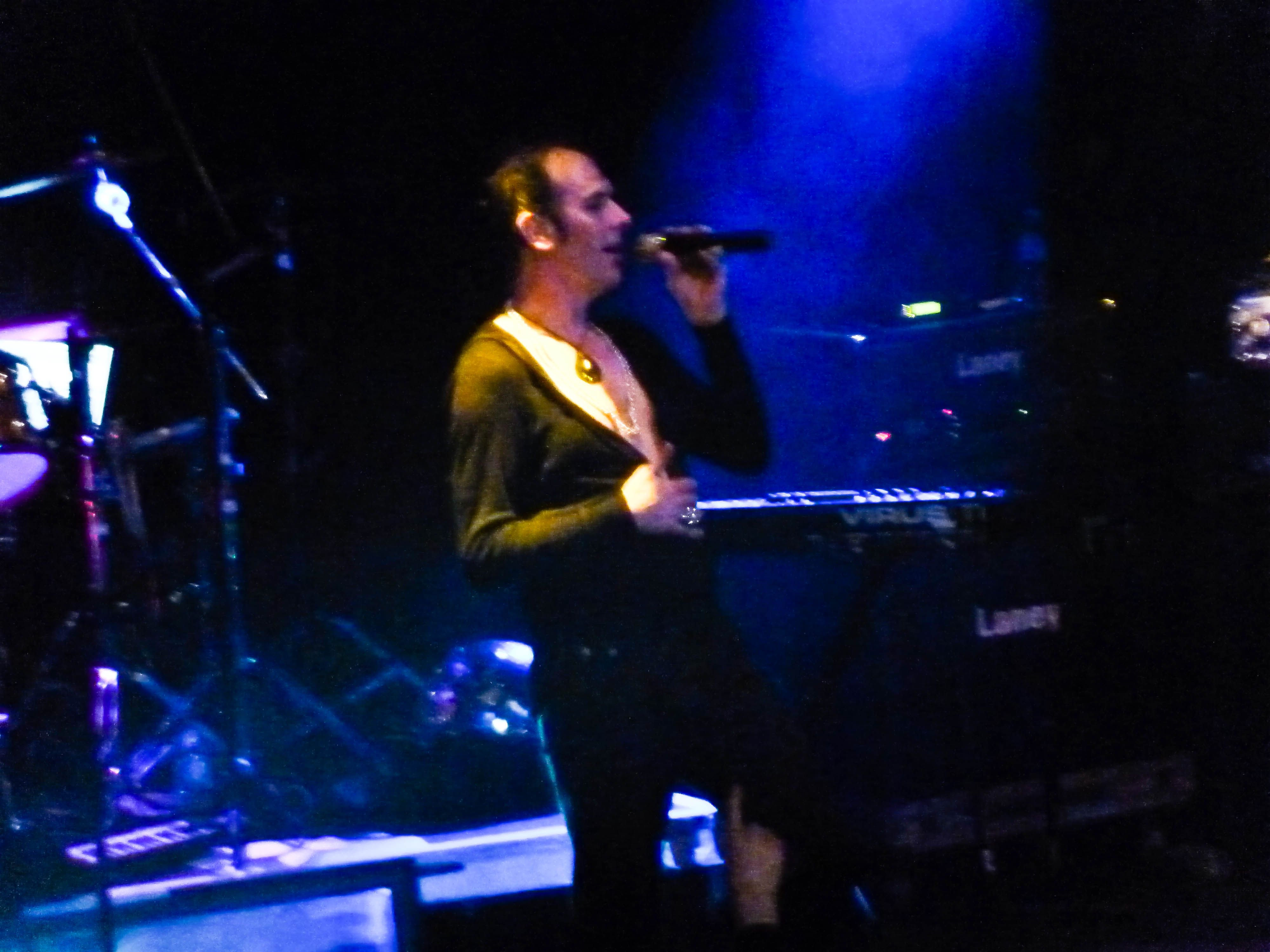 Peter Murphy Right Side View
