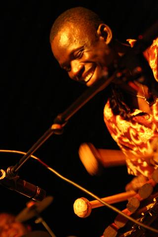 Souleymane Coulibaly with Stratrometric at the Chorus, Lausanne, Switzerland,2005