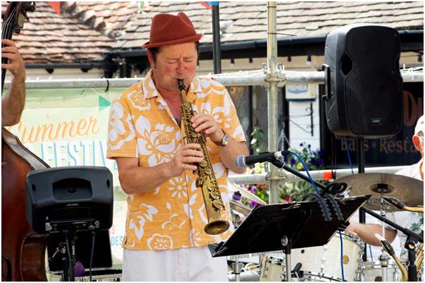 Julian Nicholas and Imogen Ryall Band — jazz photo by Brian O'Connor | All About Jazz