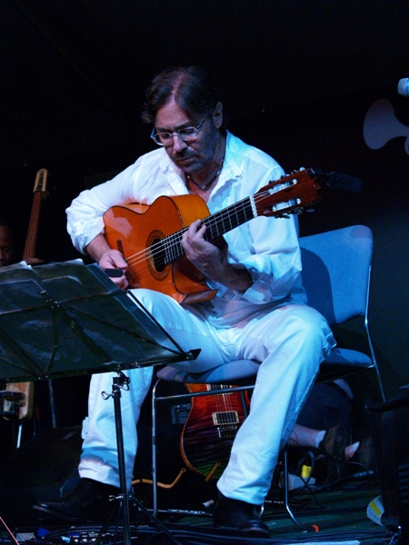 Al Di Meola — jazz photo by Peter Figura | All About Jazz