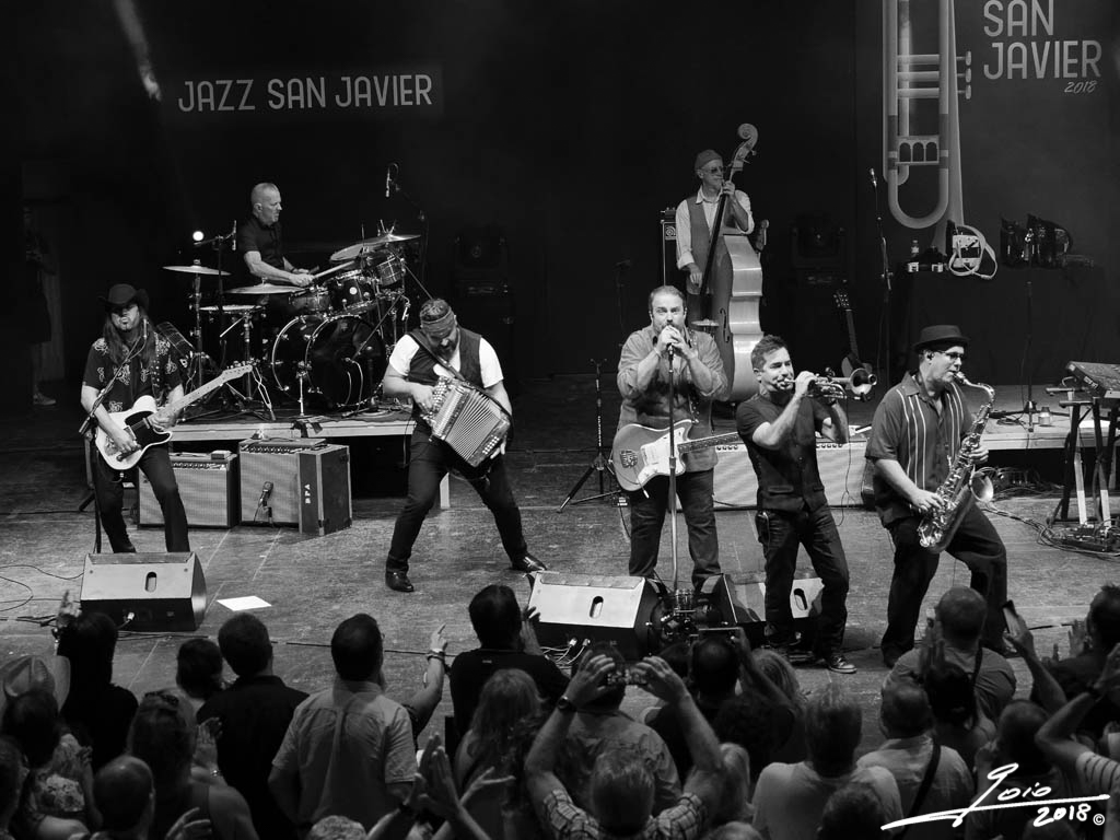 The Mavericks-2018-(4)