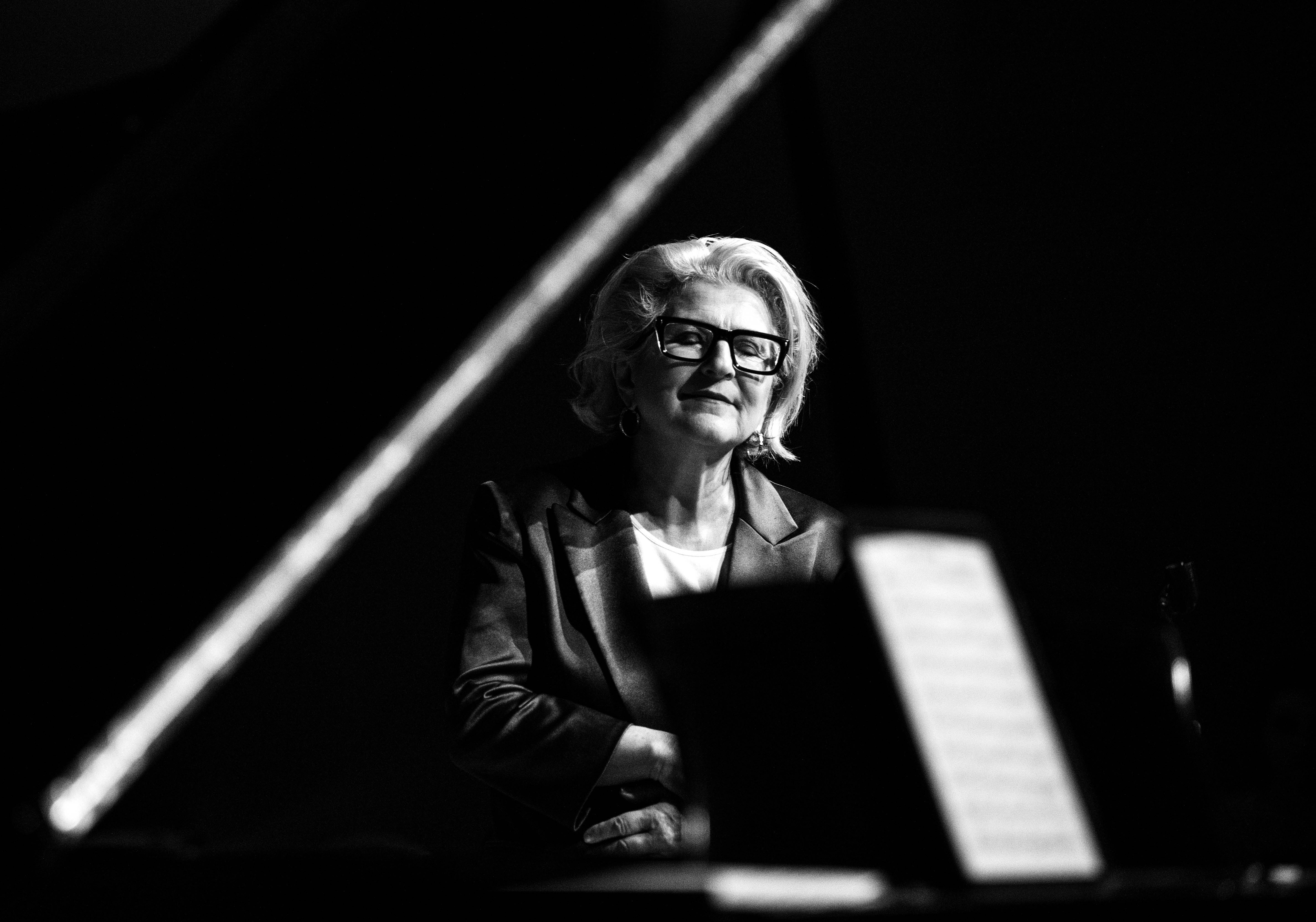 Janis Siegel with the Jimmy Masters Trio