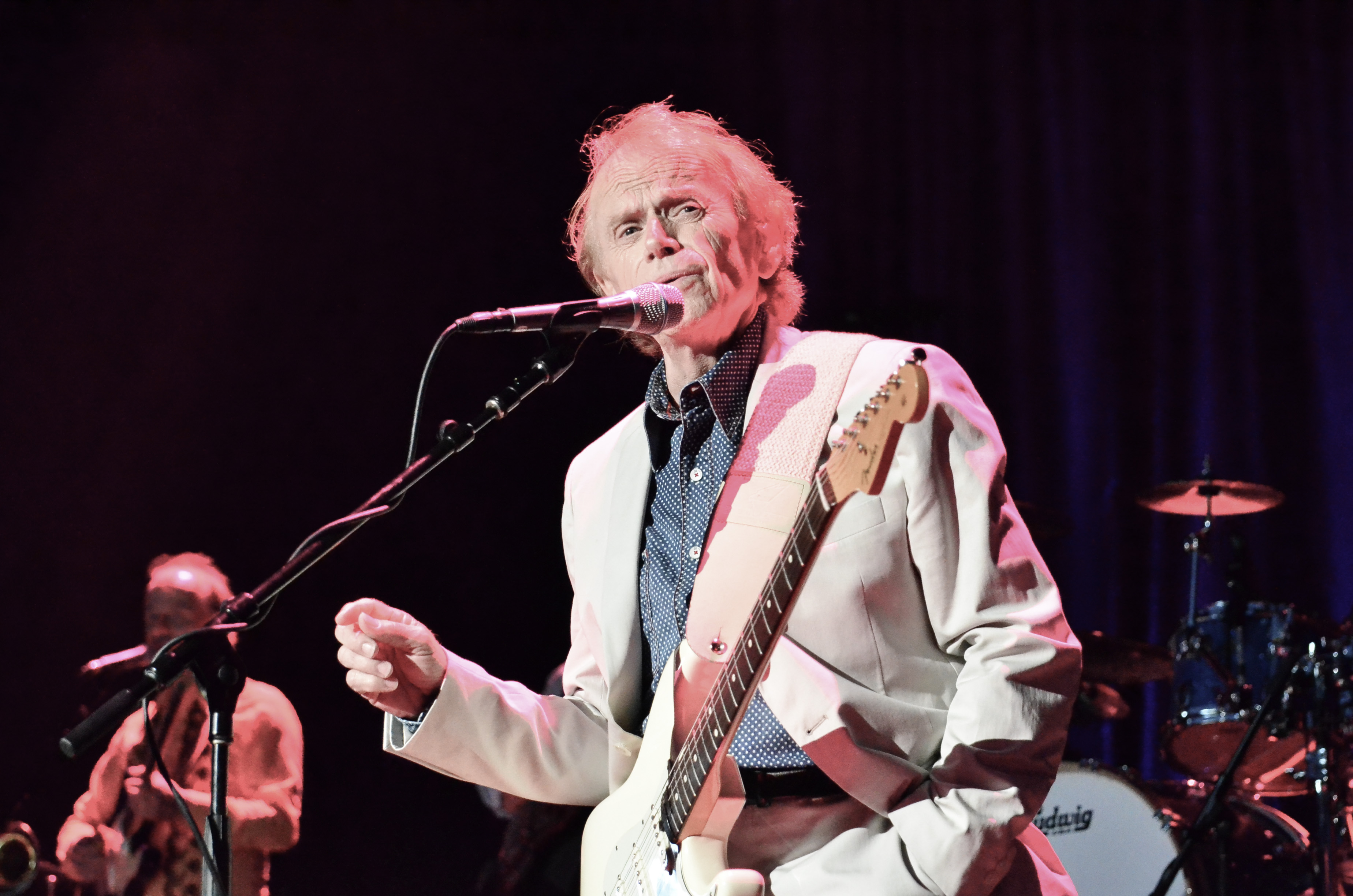Brian Wilson at Nikon at Jones Beach on 6-30-2015.