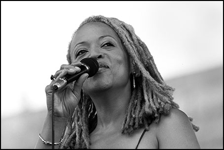 Cassandra Wilson<br>2003 JVC Jazz Festival in Newport R.I.