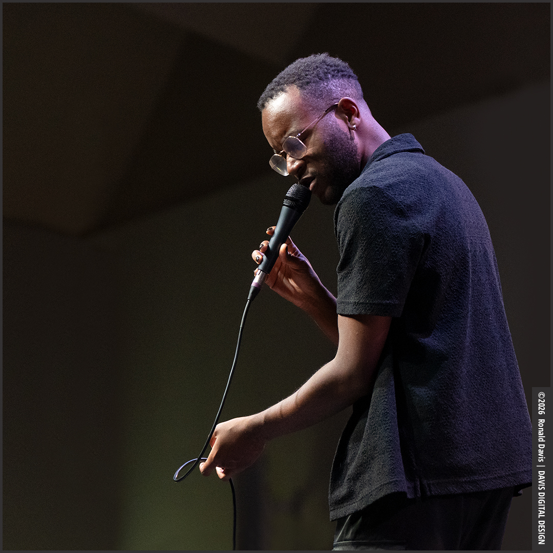 Michael Mayo — jazz photo by Ronald Davis | All About Jazz