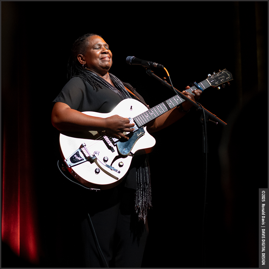 Ruthie Foster