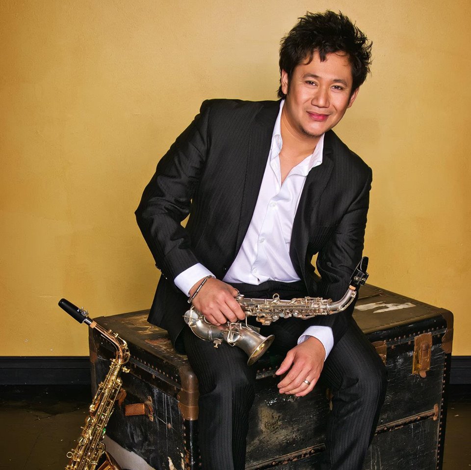 Ner de leon live jazz friday night