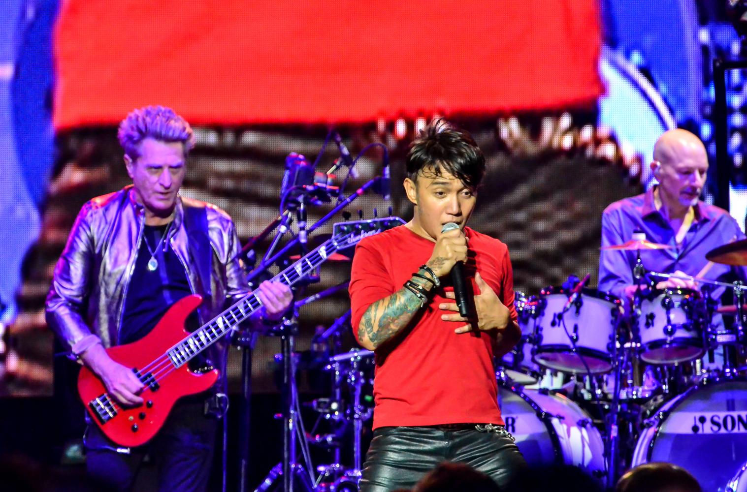 Journey at Nikon at Jones Beach on June 27, 2016.