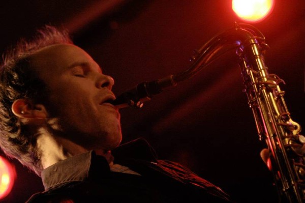 Chris Speed with the "Jim Black - Alasnoaxis" at the Sud Des Alpes, Amr, Geneva, Switzerland, April 2006