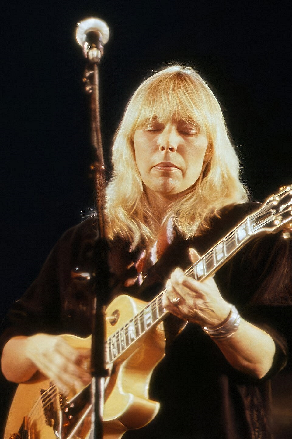 Joni Mitchell  — jazz photo by Arthur R George | All About Jazz
