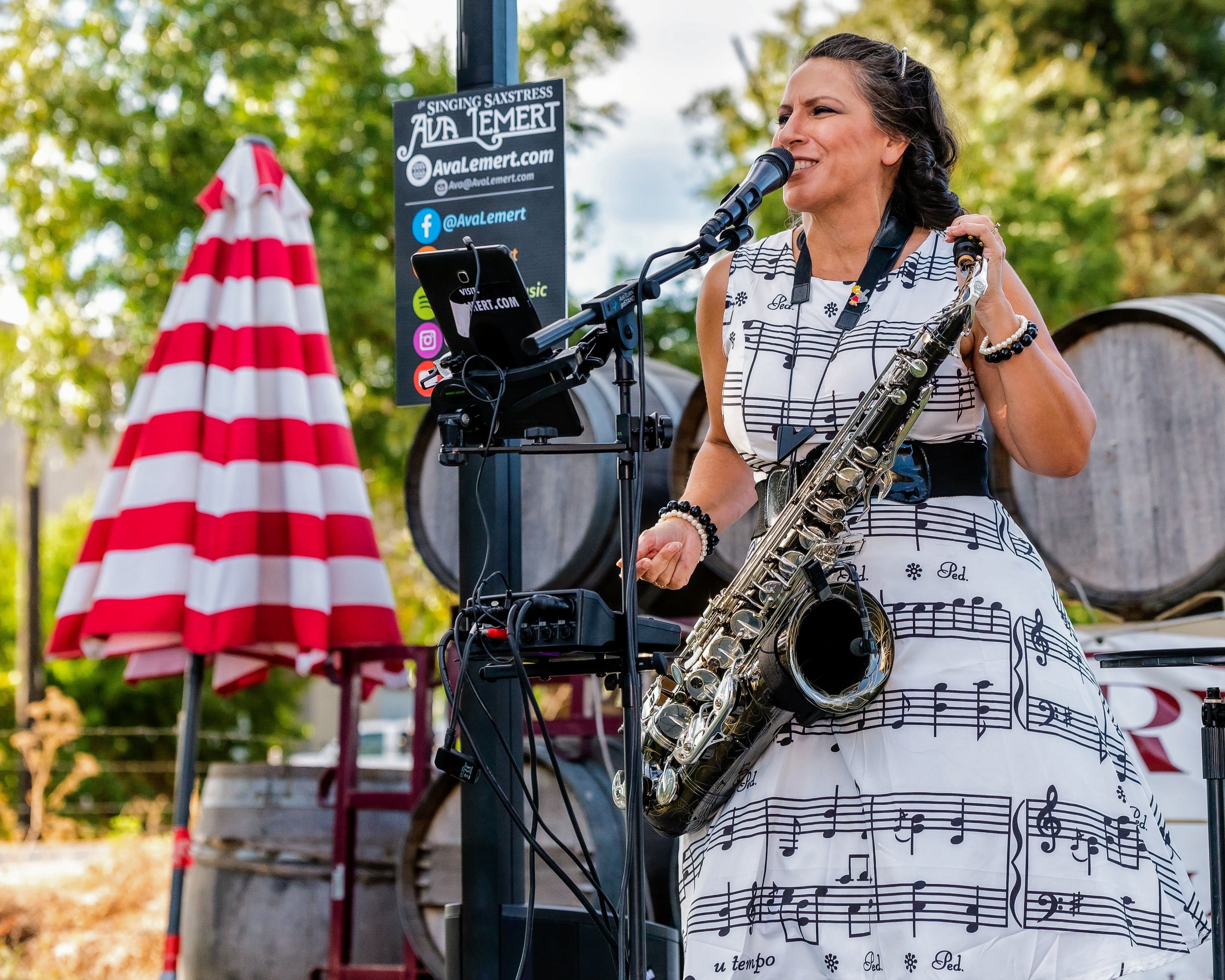 Ava Lemert, the Singing Saxstress at the Inn