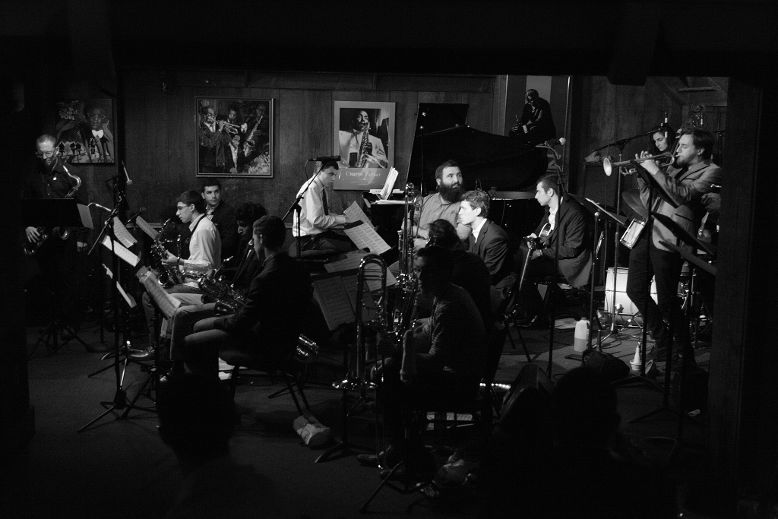 He Philadelphia Ambassadors Big Band 