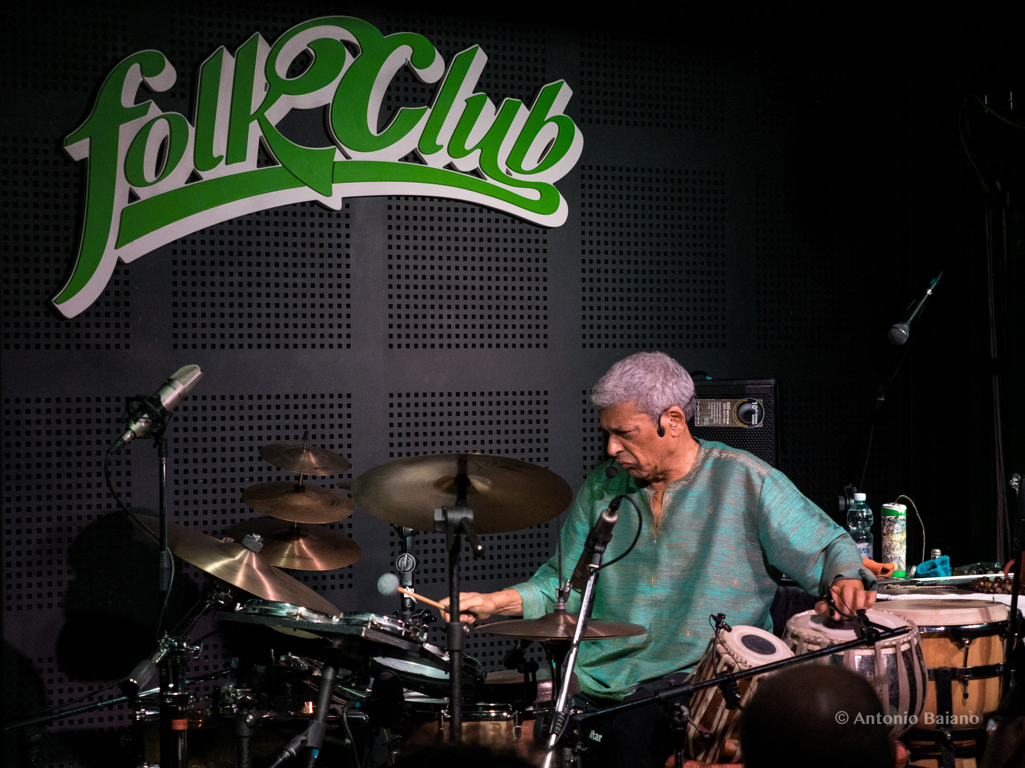 Trilok Gurtu - Solo concert