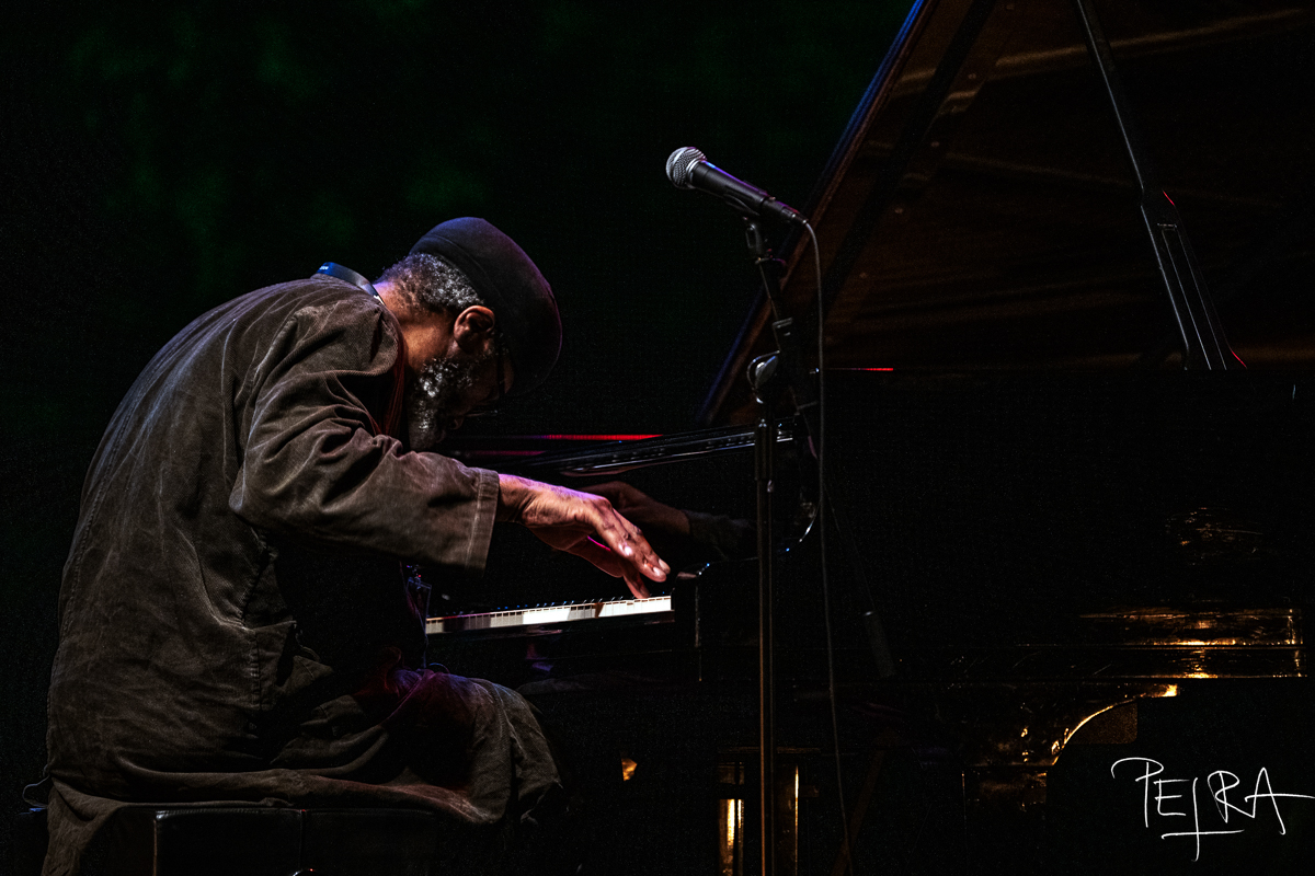 The Locals / Play the music of Anthony Braxton