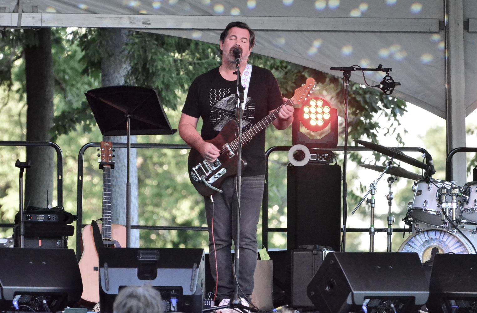 Duncan Sheik and Suzanne Vega Sunset Concert at Sands Point Preserve Conservancy on 9-25-2016. 