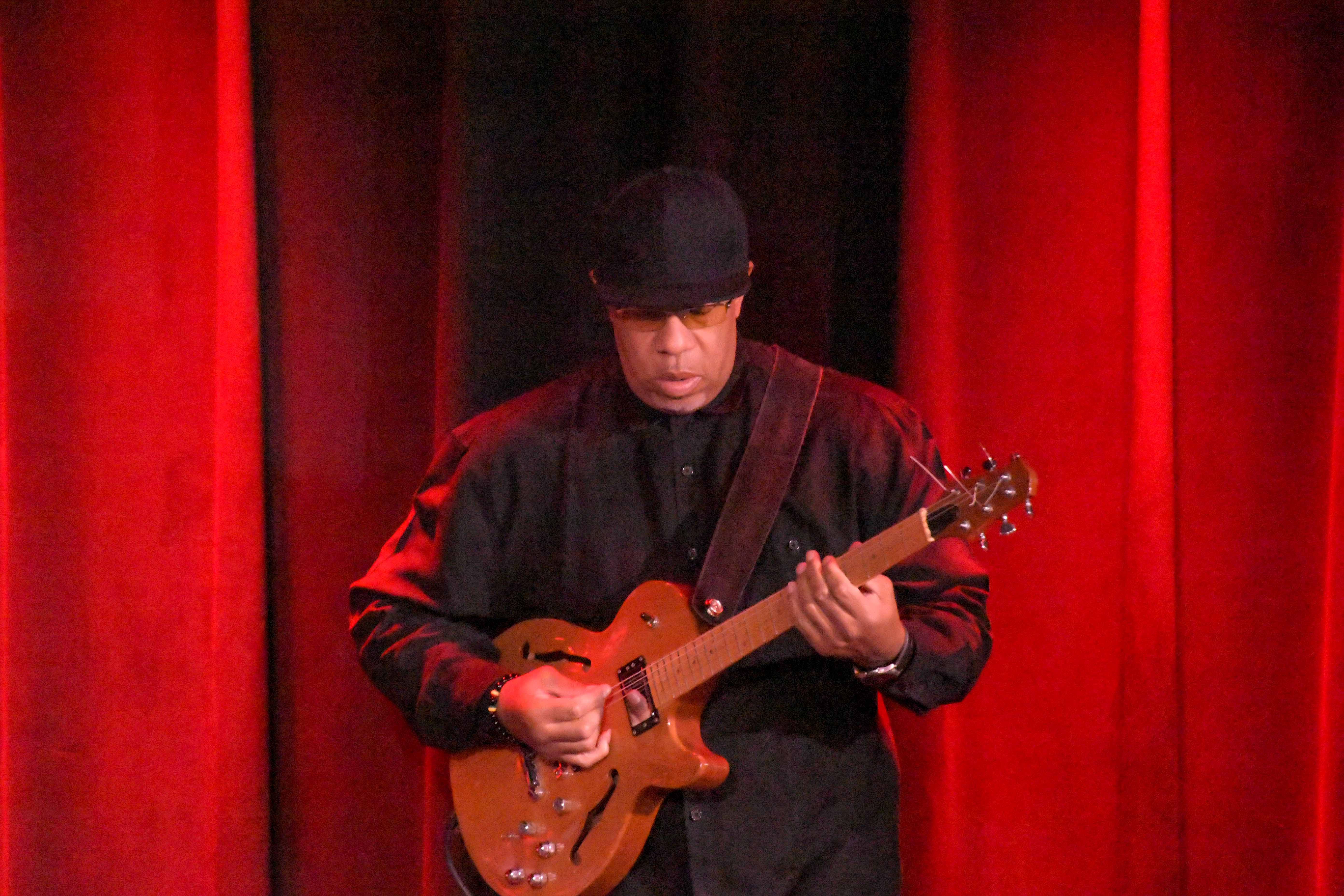 Chris Beasley - guitar