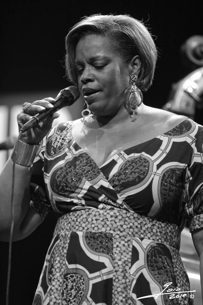 Dianne Reeves-2010 - (2)