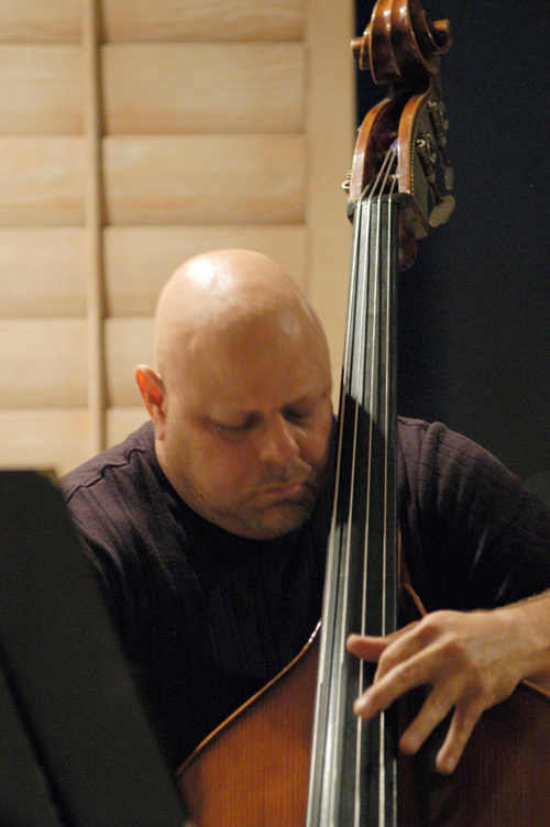 Brandino-Playing-Pizz