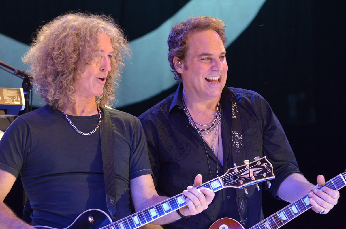 Foreigner at Nycb Theatre at Westbury on 2-12-15.