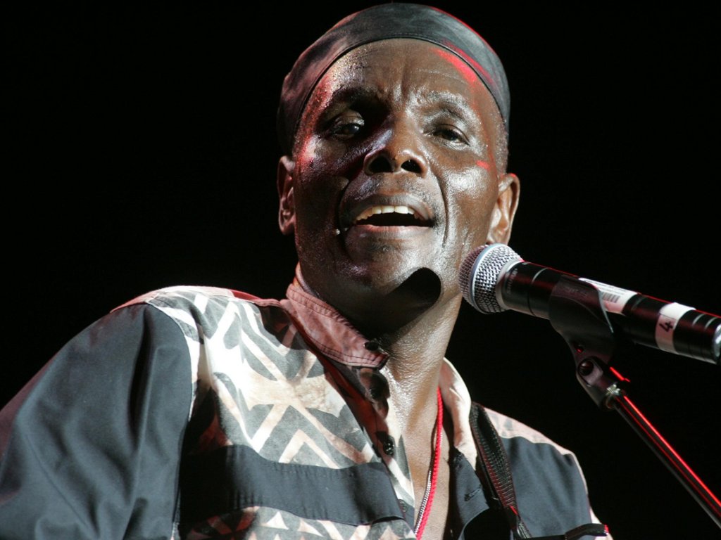 Oliver Mtukudzi