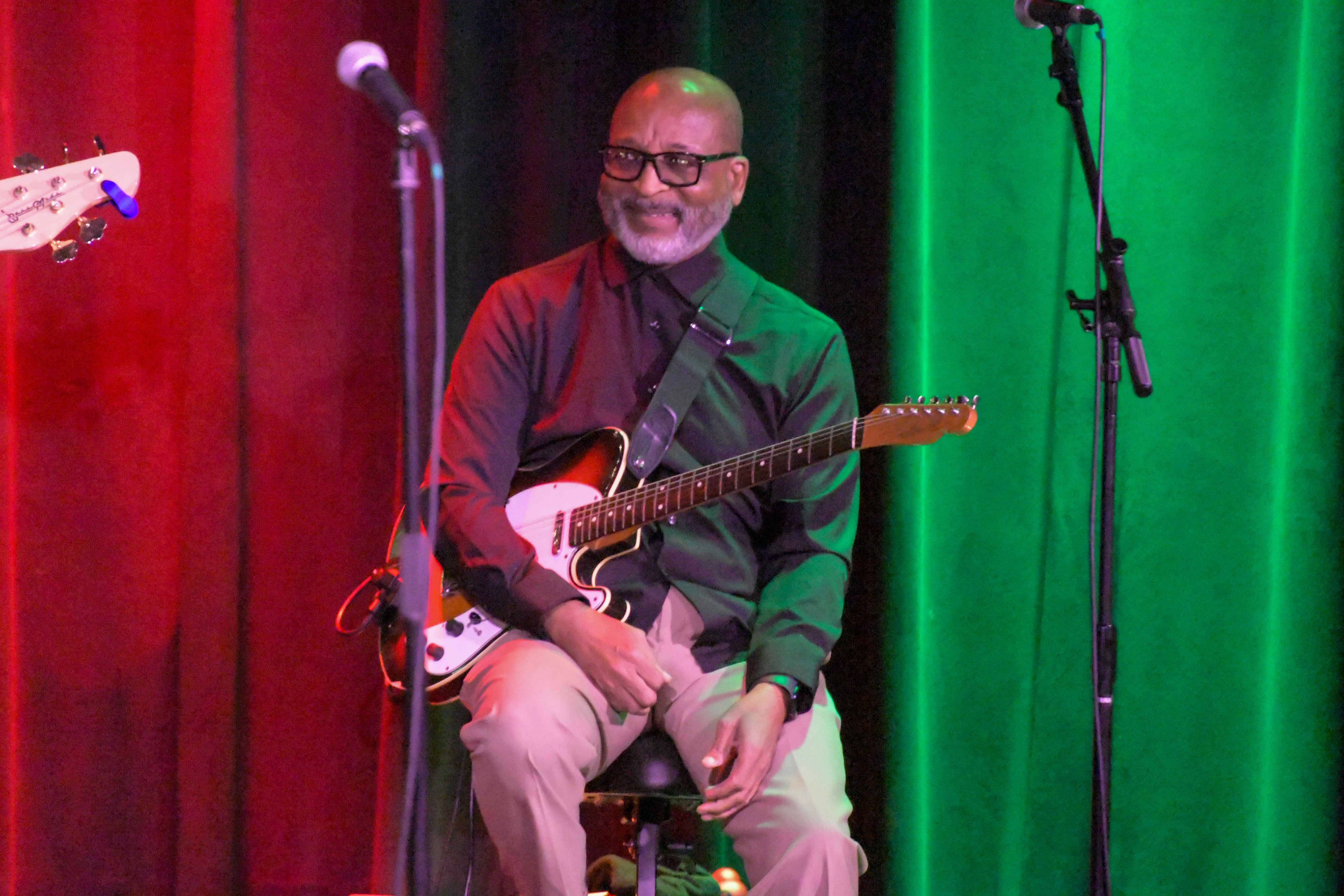 Hannon Lane - guitar