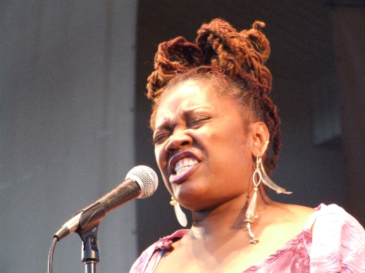 2006 Chicago Jazz Festival, Friday: Dee Alexander with the Africa Brass Tribute to Malachi Thompson