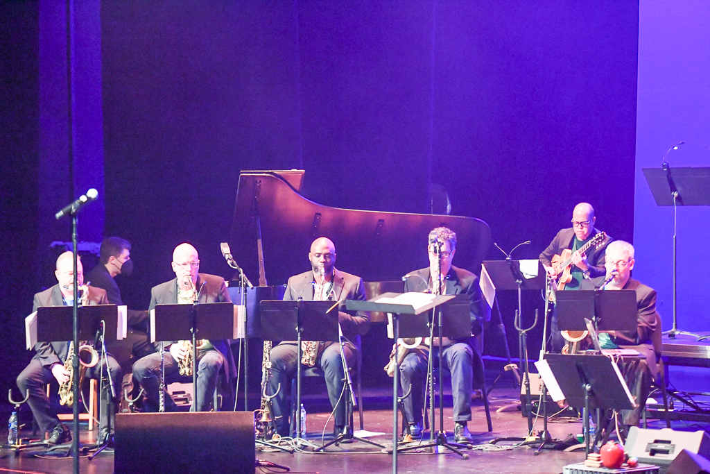 Kelly Rossum Modern Big Band
