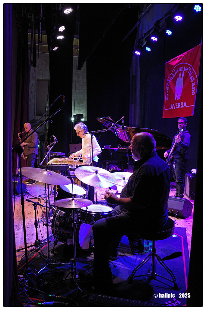 Peter Erskine & the Dr. Um Band feat. Mike Mainieri