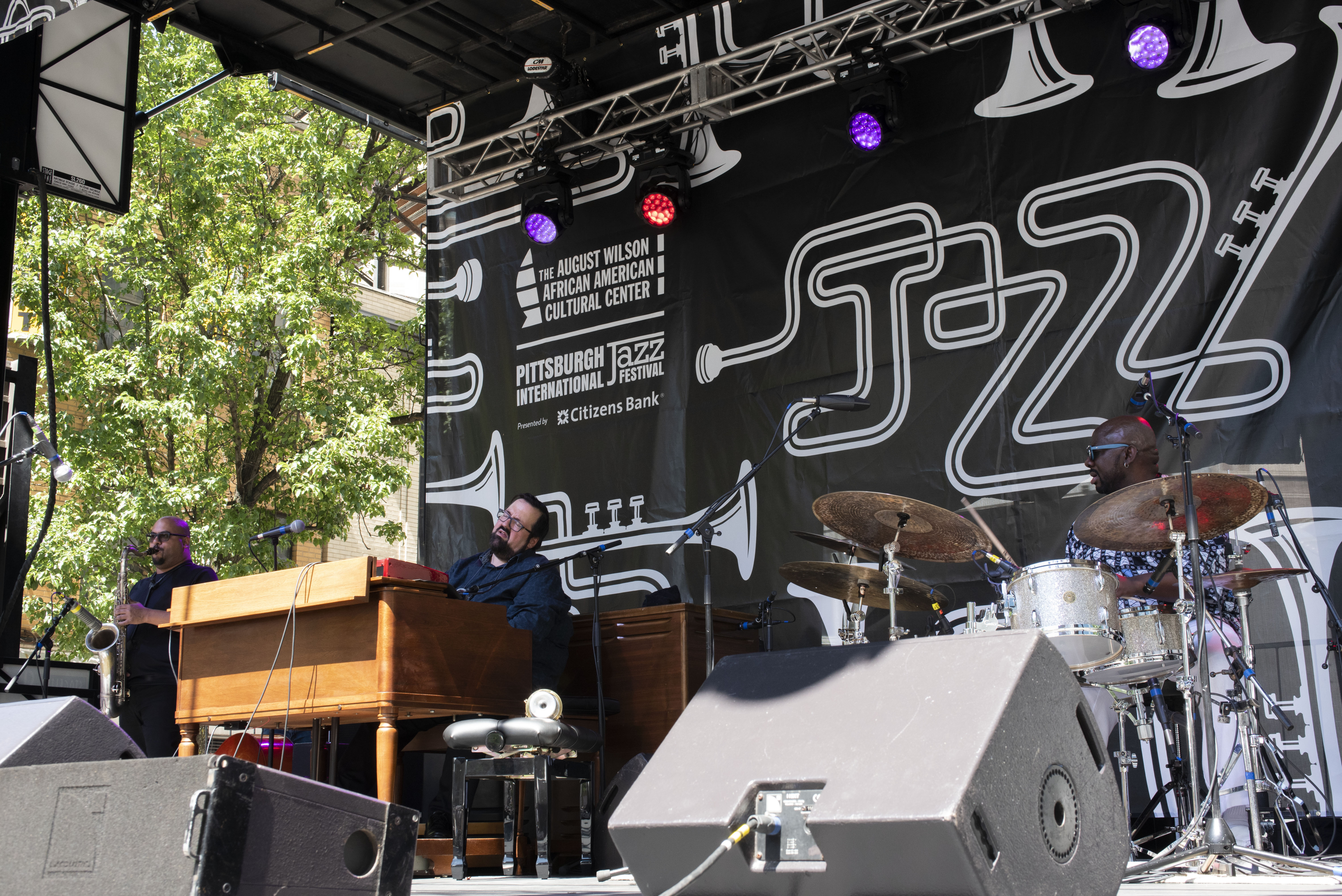 Joey DeFrancesco Trio