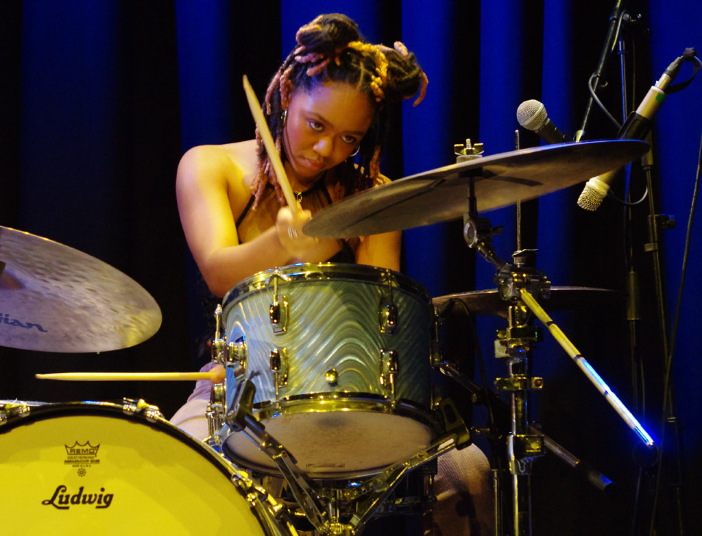 Romarna Campbell Trio