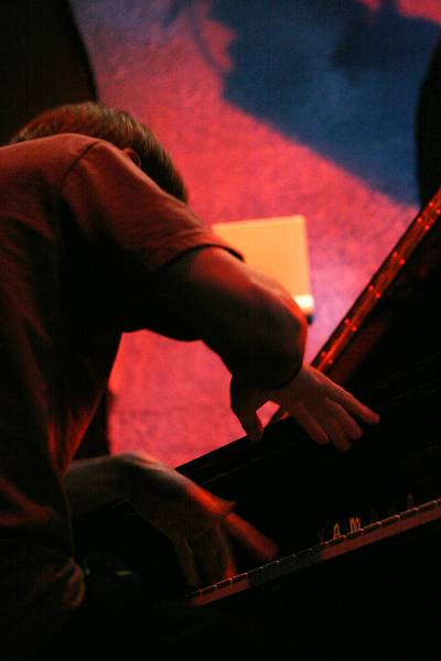 Gabriel Zufferey with "Gasp" at the Chorus, Lausanne, Switzerland, April 2006