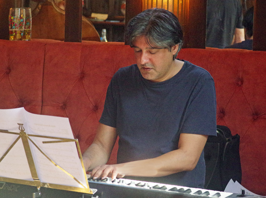 Peter Jones Quartet