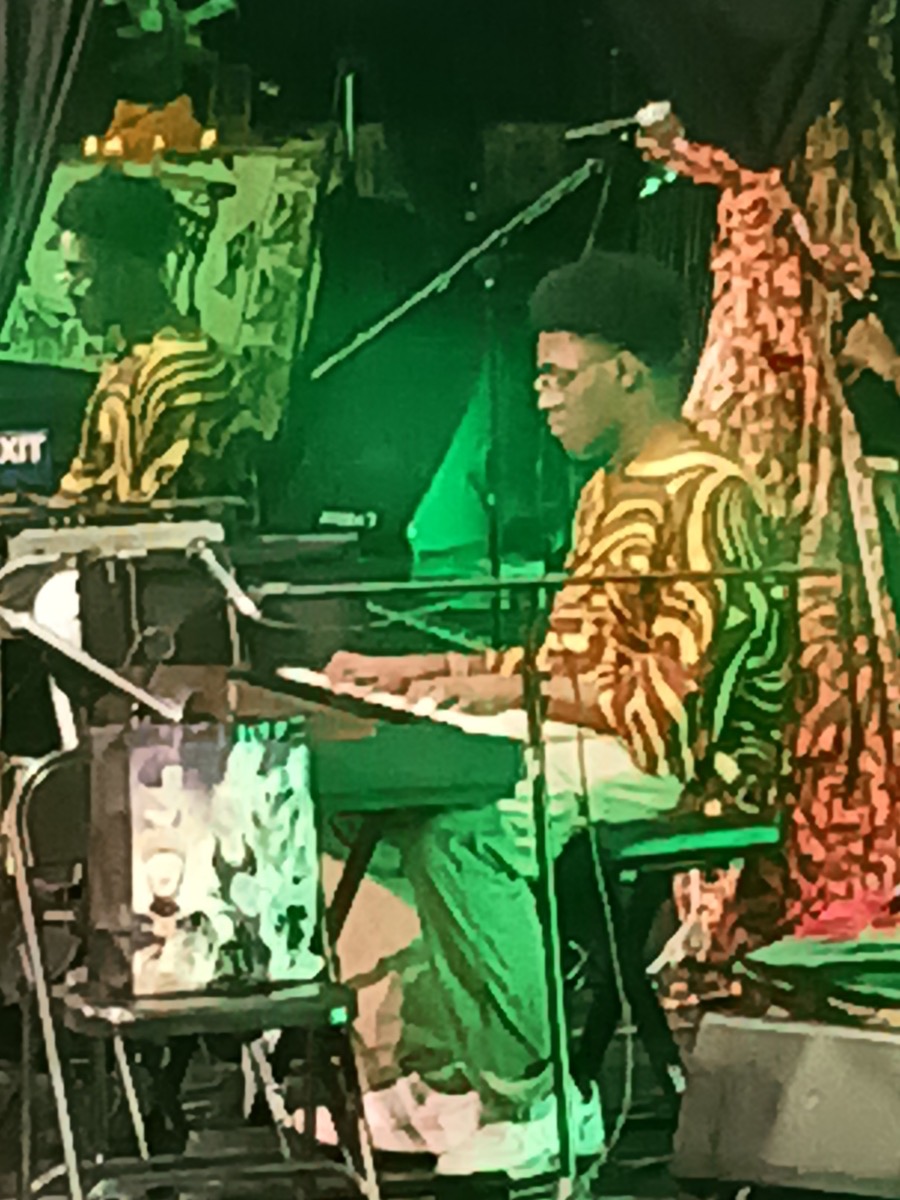 Veritus Miller - keyboards/piano
