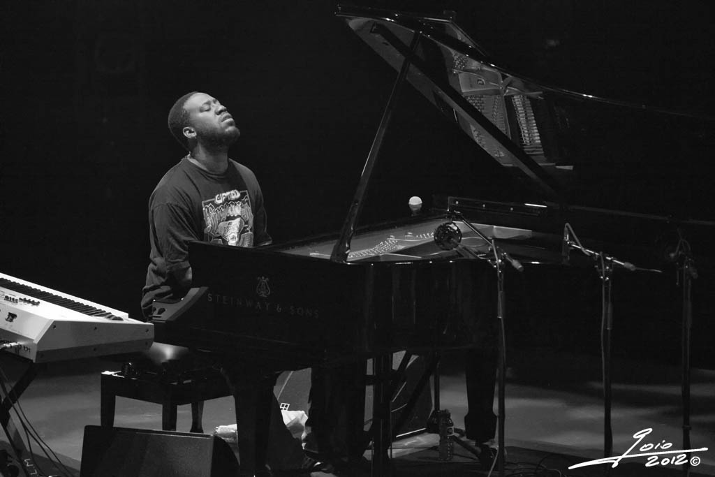 Robert Glasper-2012-(2)