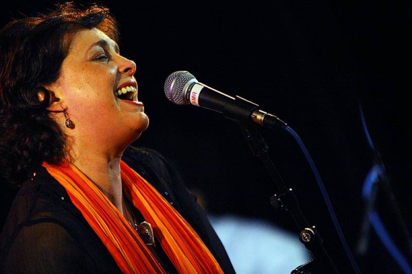 Mariana Correia with "Tropicalismo-Carte Blanche Matthieu Rossignely" at the Sud Des Alpes, Amr, Geneva, Switzerland, May 2006