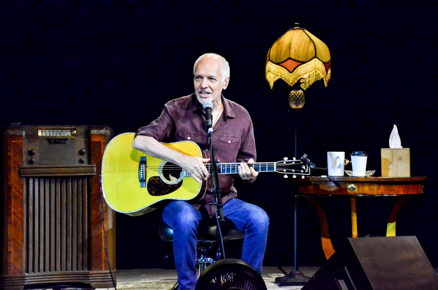 Peter Frampton at NYCB Theatre at Westbury on 10-19-2016. 