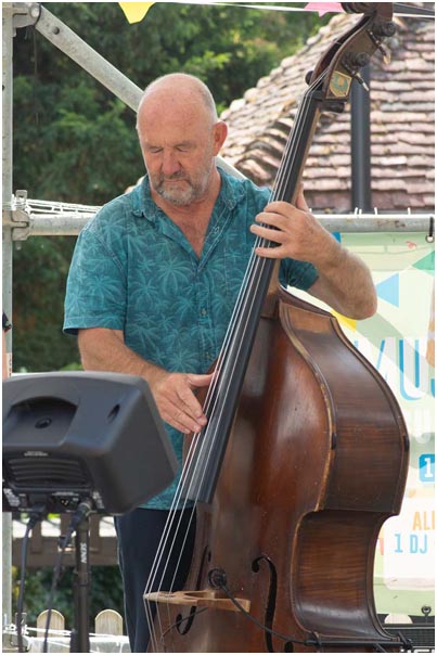 Julian Nicholas and Imogen Ryall Band — jazz photo by Brian O'Connor | All About Jazz