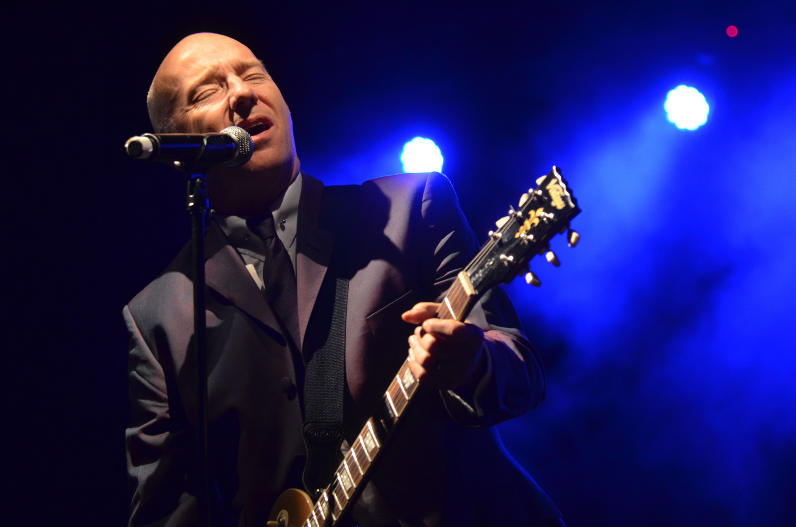 Midge Ure Performing at the Retro Futura Show on 8-23-2014.