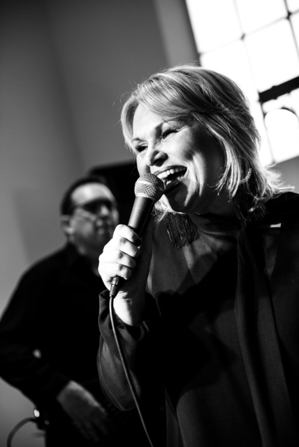 Johan Clement Trio Feat. Xandra Willis 