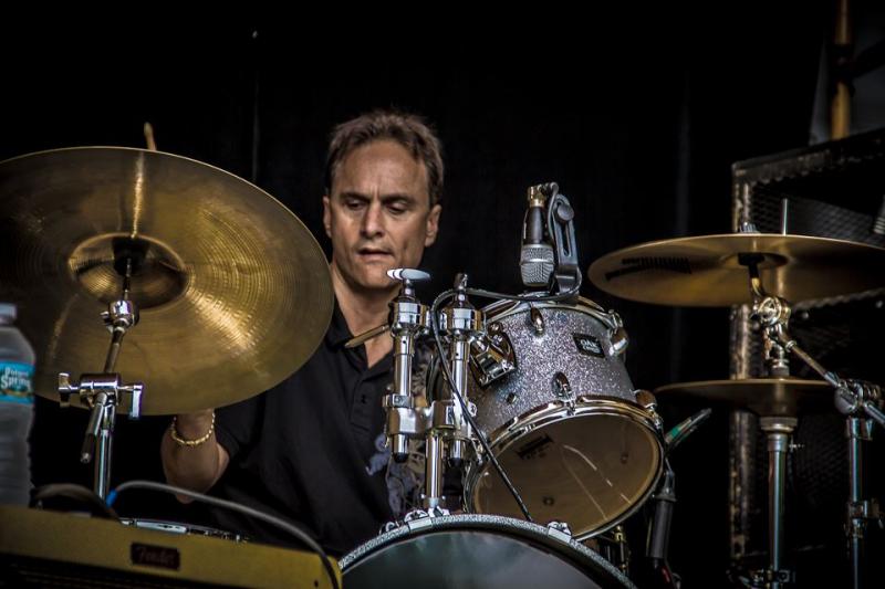 Bob Holz at Sportsmens Tavern