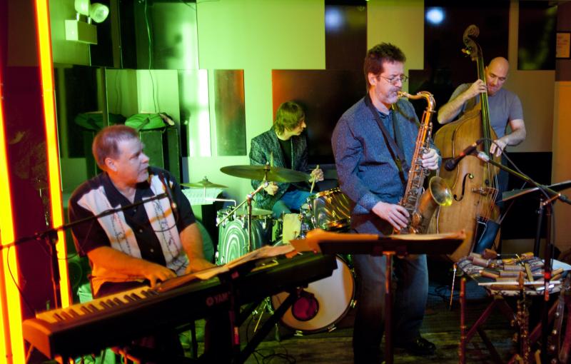 Planet Flippo Trio at Mariano's Bannockburn