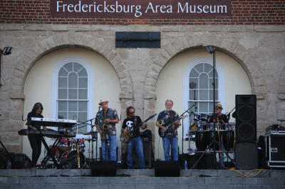 Urban Funk at The Music Cafehttp