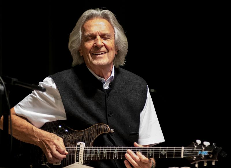 John McLaughlin Quintet al Teatro AEGI di Hannover