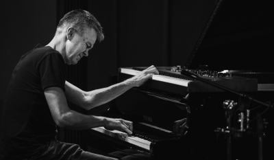 Steamin’ Up: Artur Bogusławski Trio at 12on14 Club