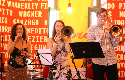 Jazz In The Neighborhood: Sandy Cressman And Homenagen Brasiliera – Entre Amigos at Rendon Hall