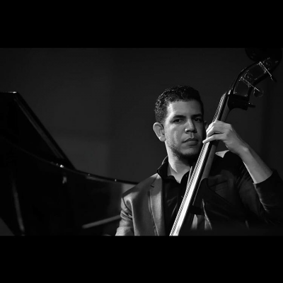 Live Jazz Jam Session W/raul Reyes at Two Corks and a Bottle